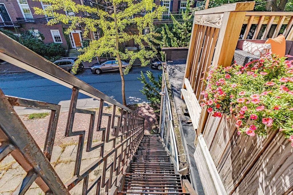 Foto 9 von 26: Location, location! Prime-  West End Studio. Walkable to entire city!