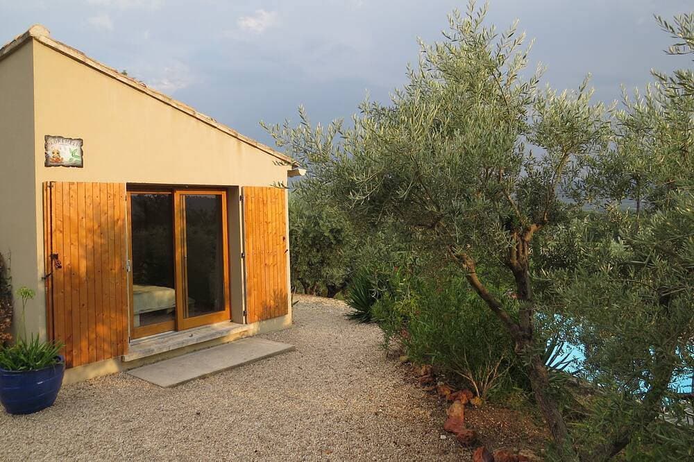 Foto 11 von 25: Schönes Haus, auf 2500m² Grundstück mit privatem Pool,