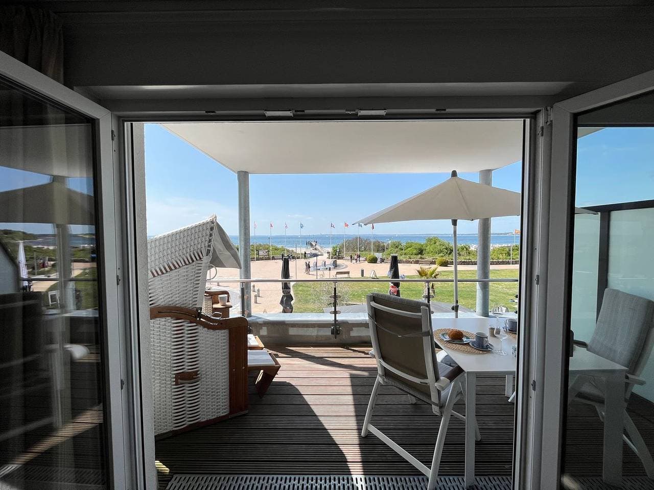 Moderne 1-Zimmer-Ferienwohnung für 2 Personen und Hund mit Balkon und Meerblick 1