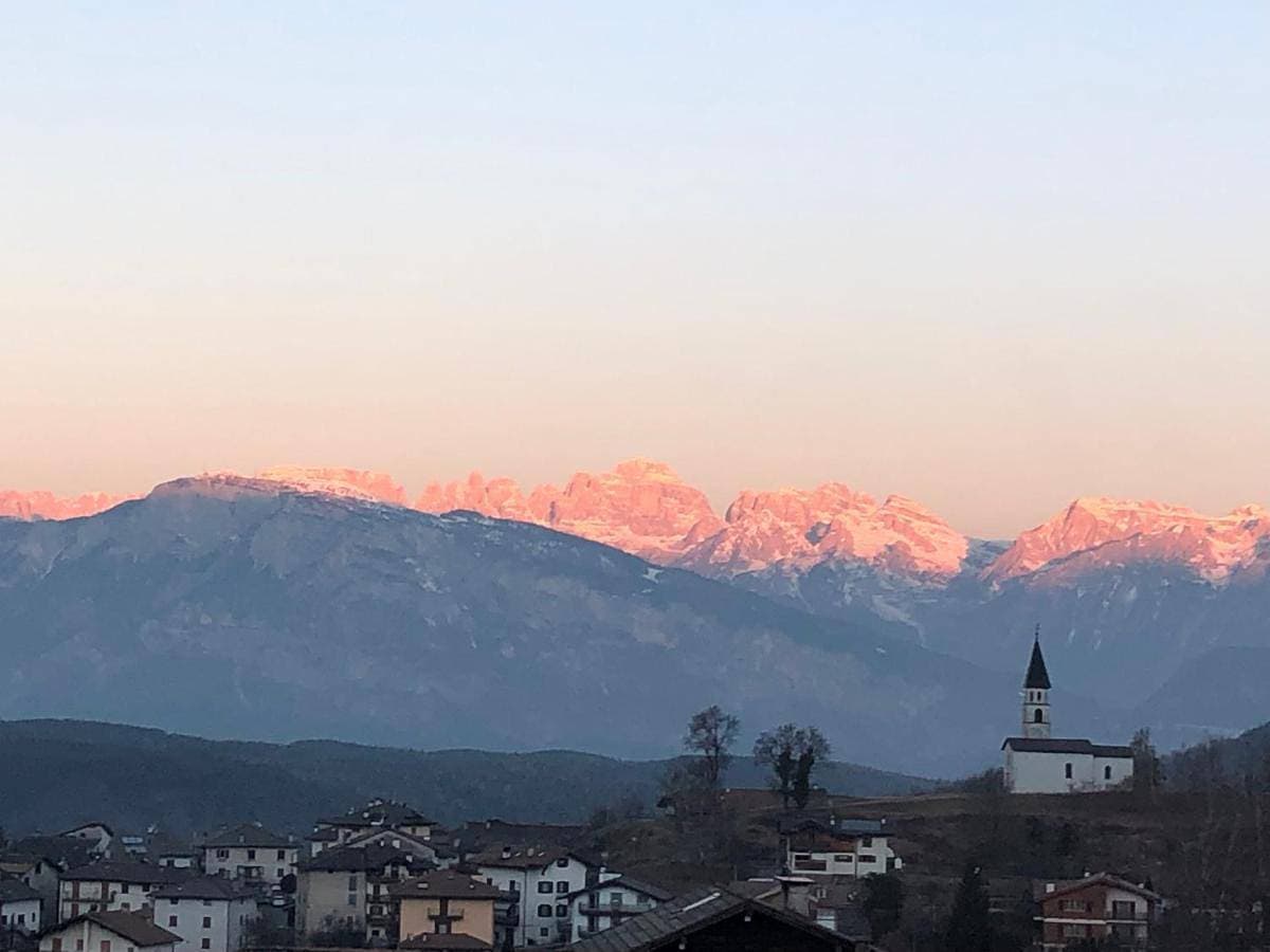 Appartamento luminoso, giardino, vista Dolomiti. 1