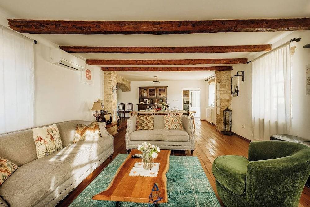 Foto 2 von 30: Rustikale Villa mit Pool für 10 Gäste