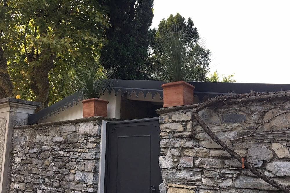 Foto 4 von 10: Das Dock der Villa Sardagna