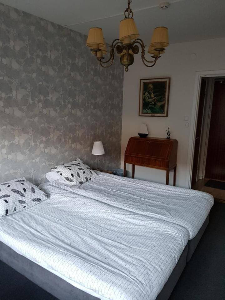 Foto 11 von 13: Twin Room with Shared Shower