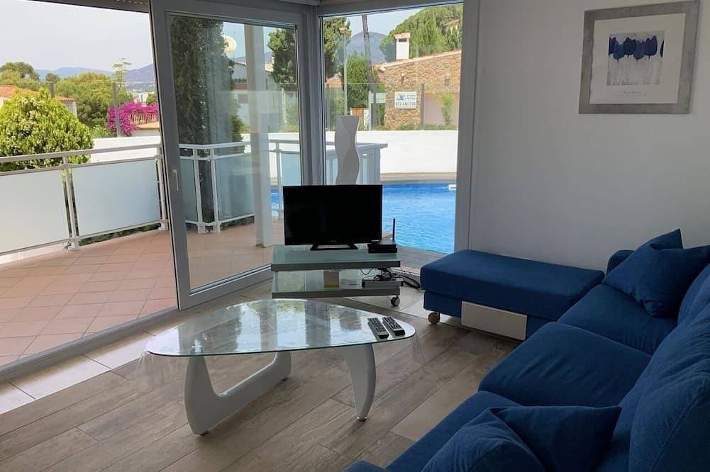 Foto 10 von 25: Sea view apartment with private pool