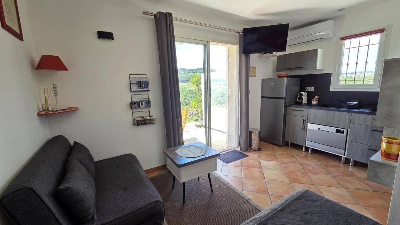 Foto 10 von 18: Double Room with Pool View