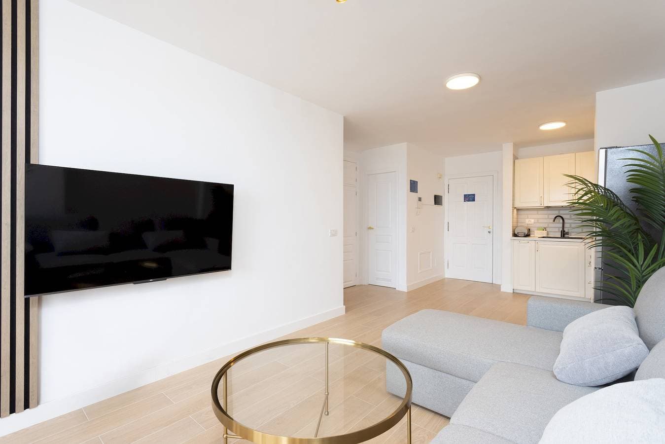 Foto 7 von 33: Ferienwohnung für 5 Personen mit Terrasse