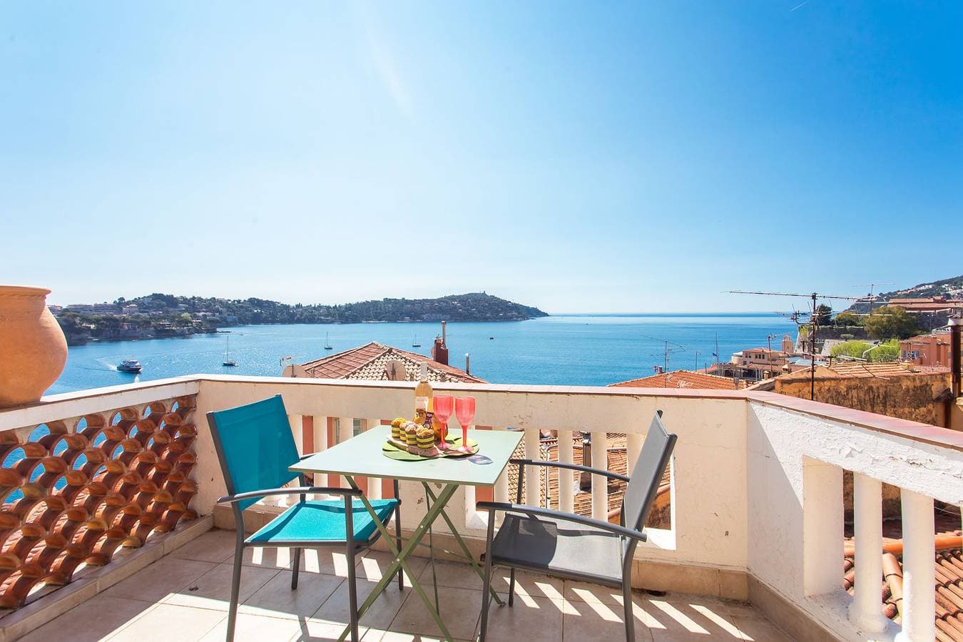 Le Belvedere by Riviera Holiday Homes 1