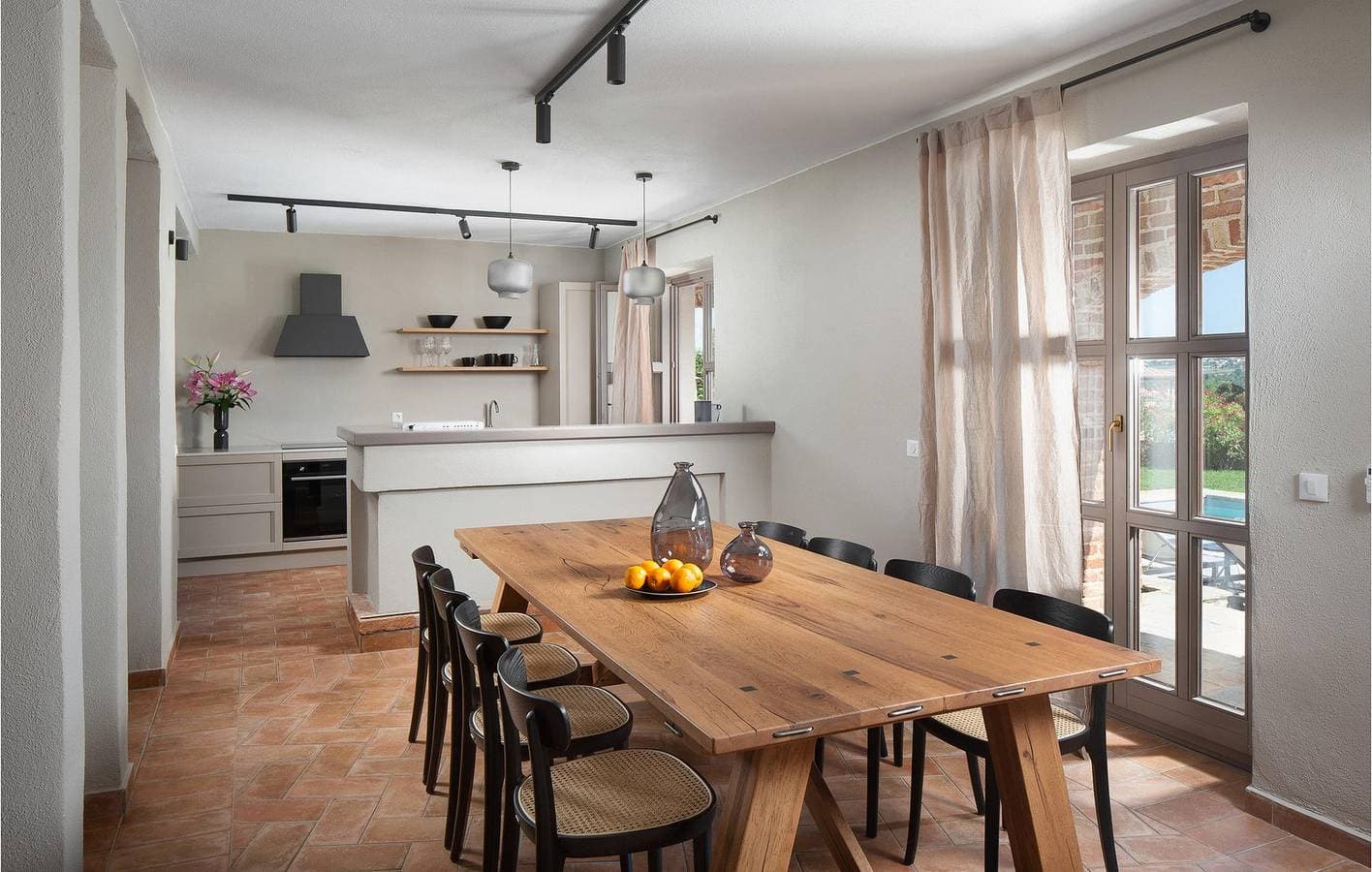 Foto 8 von 21: Geräumige 2-Zimmer-Wohnung mit Pool und Terrasse in der Nähe des Stadtzentrums von Heraki