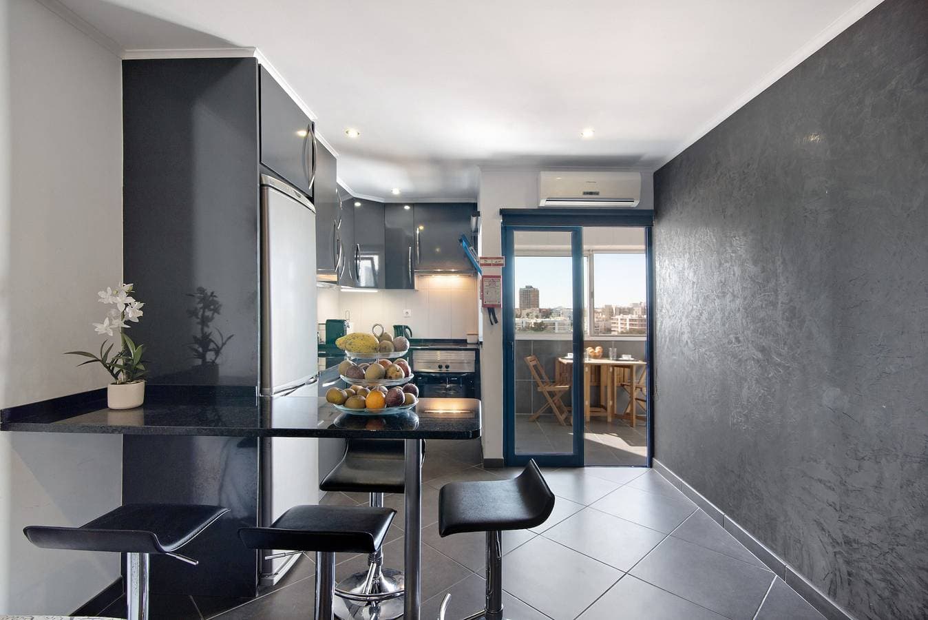 Foto 6 von 20: Ferienwohnung 'Apartamento Freire' mit Balkon, WLAN und Klimaanlage