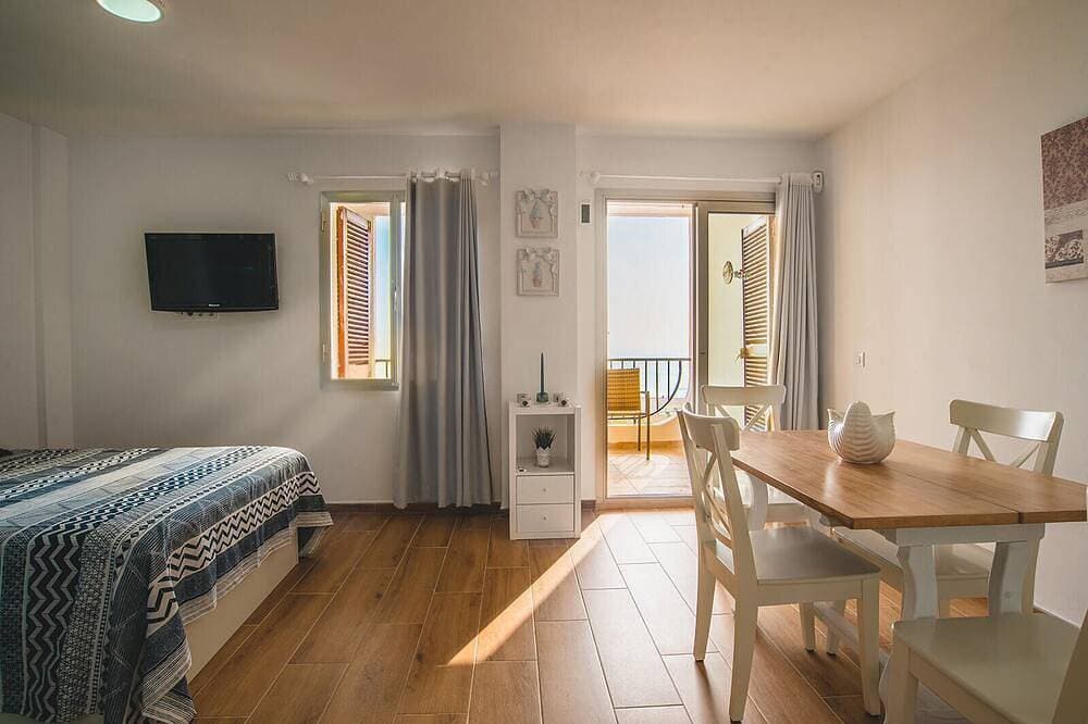 Foto 3 von 30: Gemütliche Wohnung mit Blick auf das Meer und kostenlosem WLAN