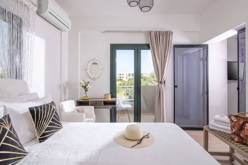 Foto 4 von 8: New Aether Apartment near the sea