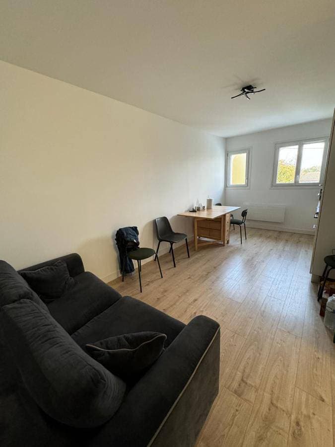 Foto 3 von 15: Two-Bedroom Apartment