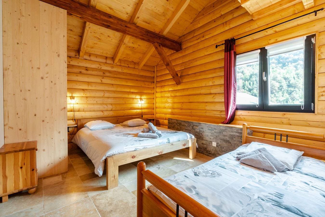 Foto 12 von 17: Familienfreundliches, geräumiges Chalet nahe Courchevel/Brides-les-Bains mit Bergblick