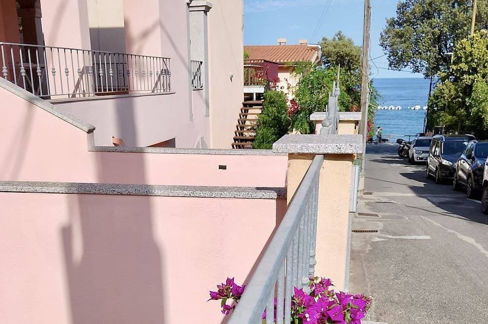 Cala Gonone, 3-Bedroom Apartment, 6th Floor 1