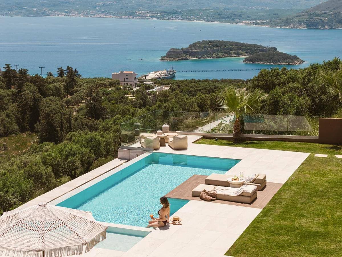 Foto 3 von 5: Villa with Sea View