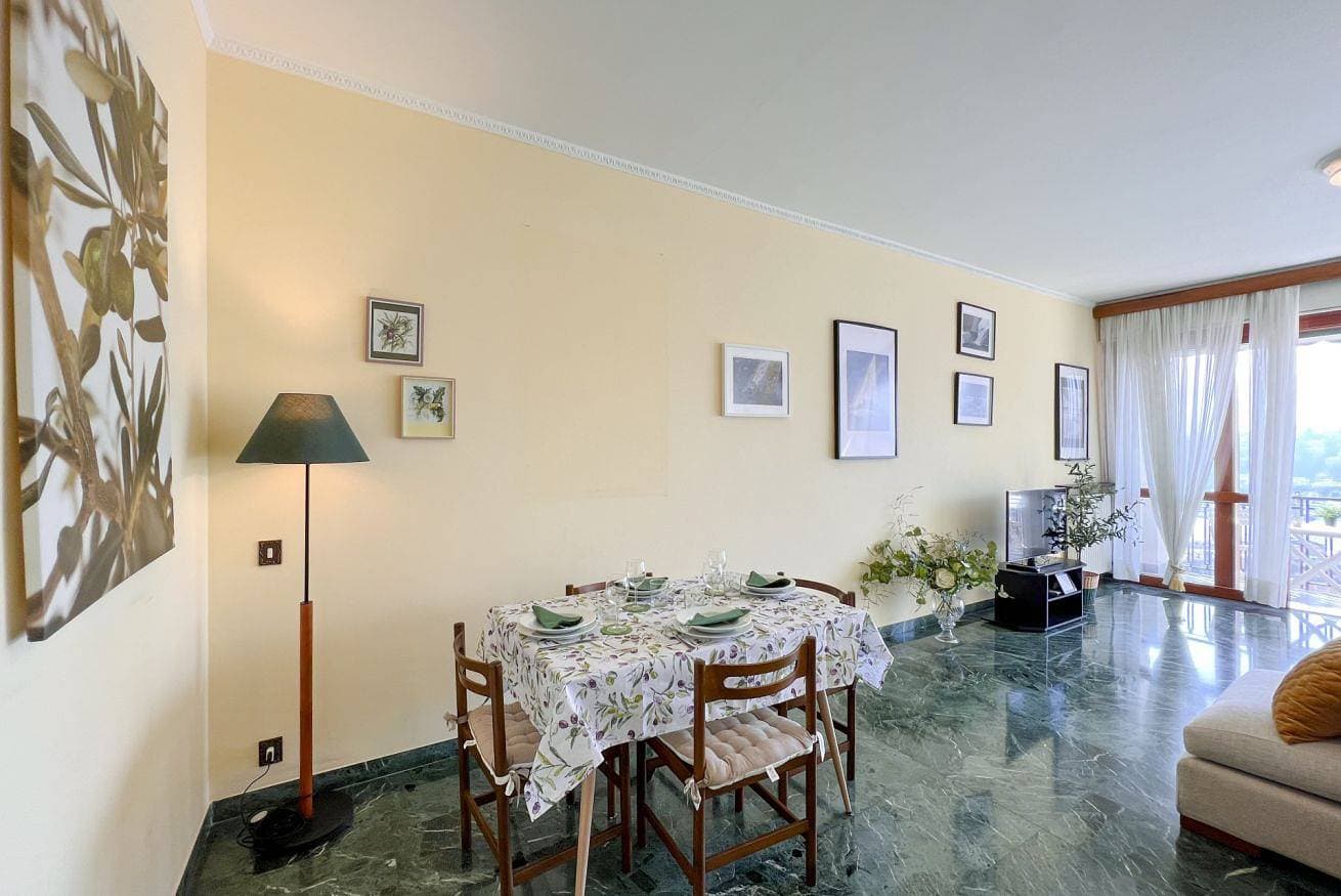 Foto 7 von 33: Ferienwohnung für 5 Personen mit Balkon/Terrasse