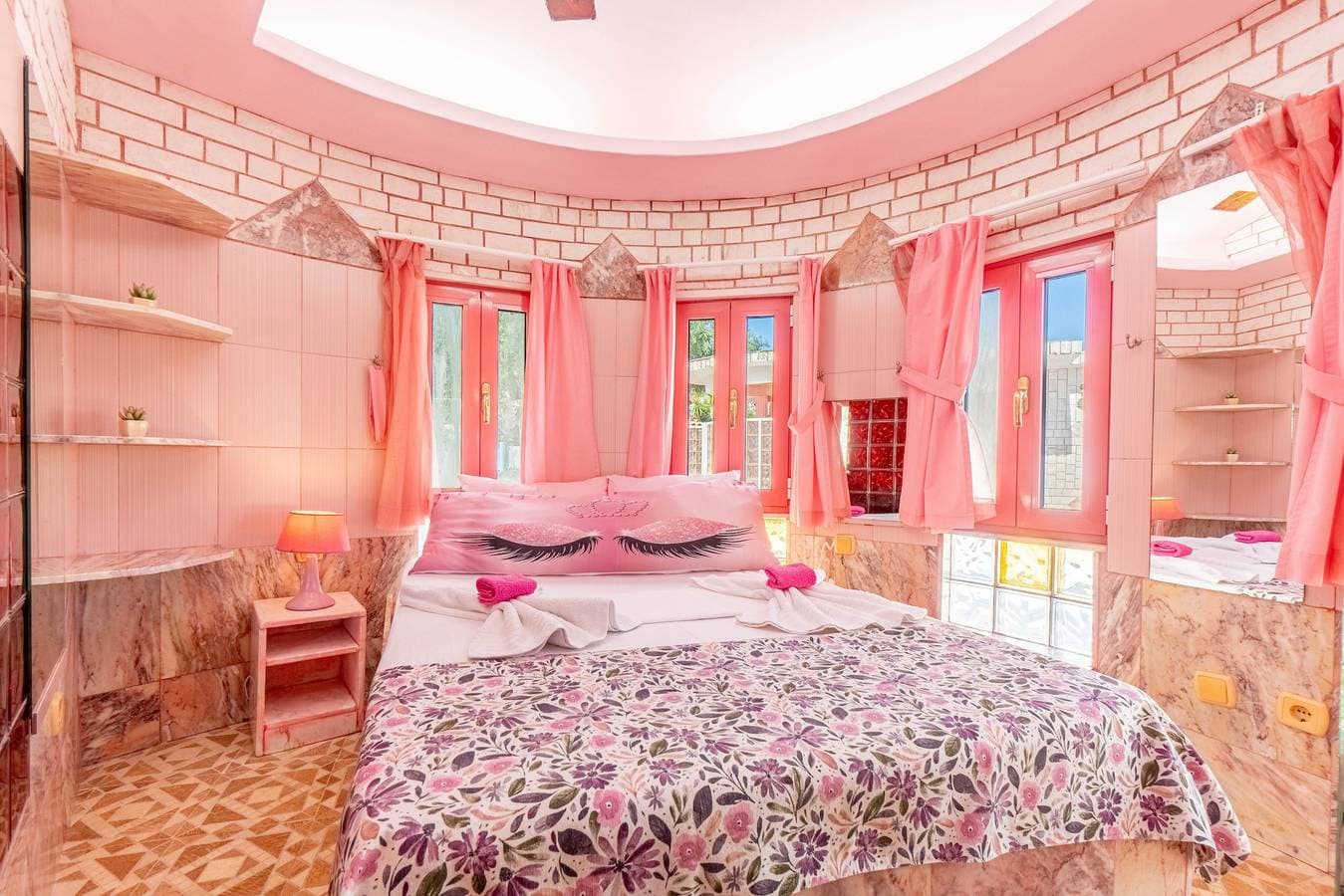 Foto 8 von 24: Ferienwohnung 'Paco's Resort Barbie House' mit Meerblick, WLAN und Klimaanlage