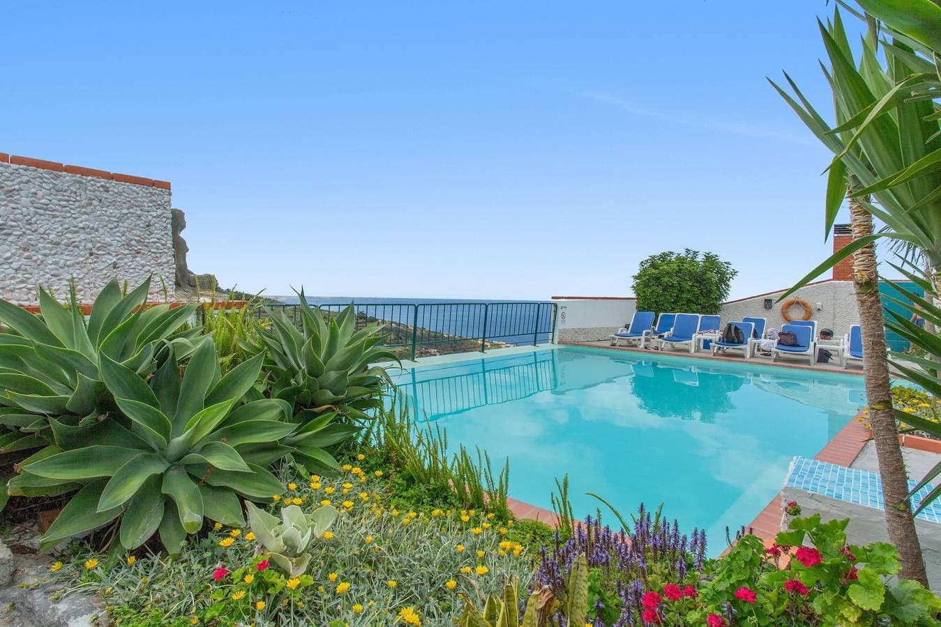 Foto 10 von 44: Bungalow 'Private House Ocean View - 2' mit Gemeinschaftspool, Garten und WLAN