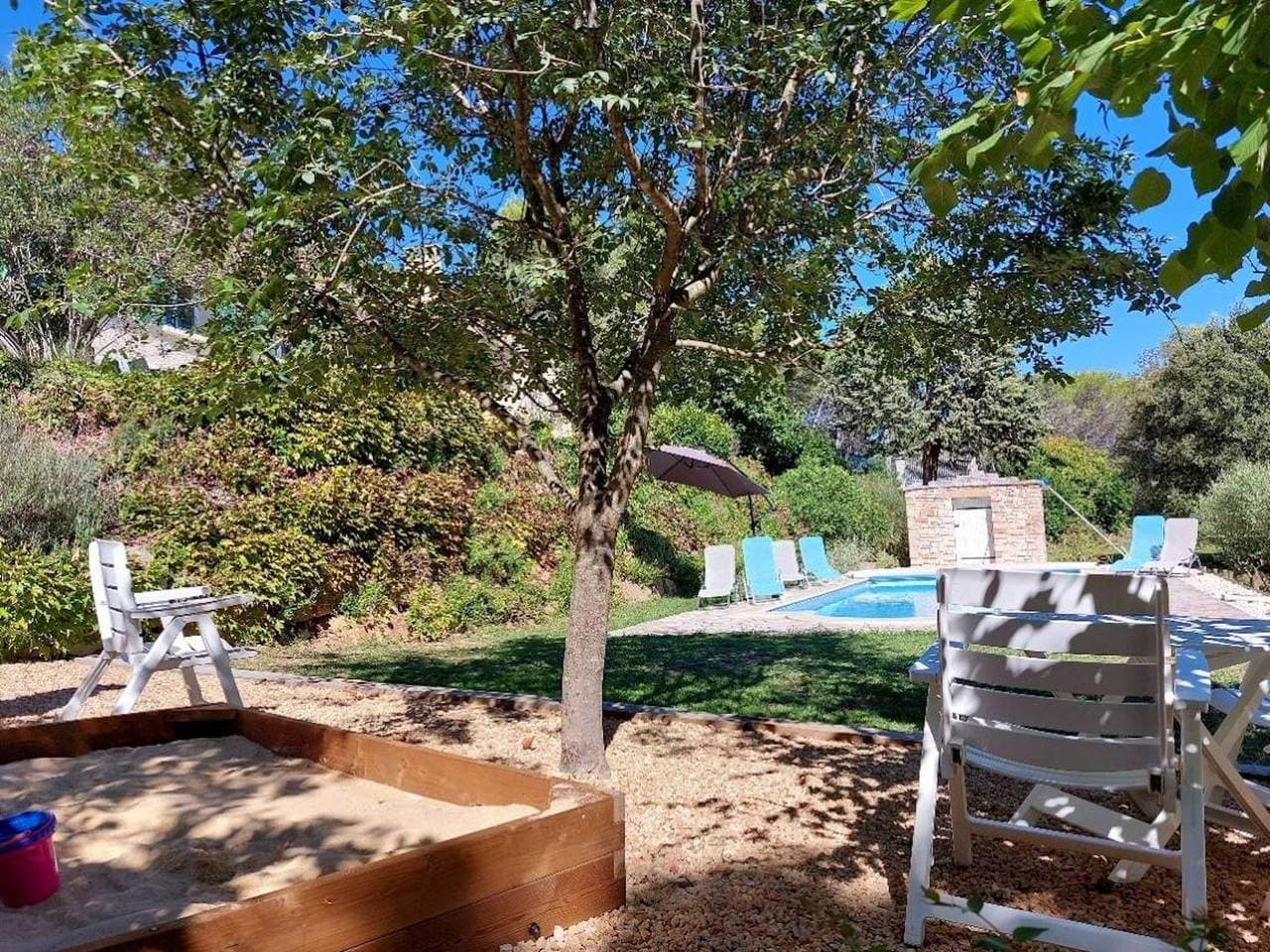 Foto 4 von 22: Geräumige Villa in Saint-Nazaire mit privatem Pool