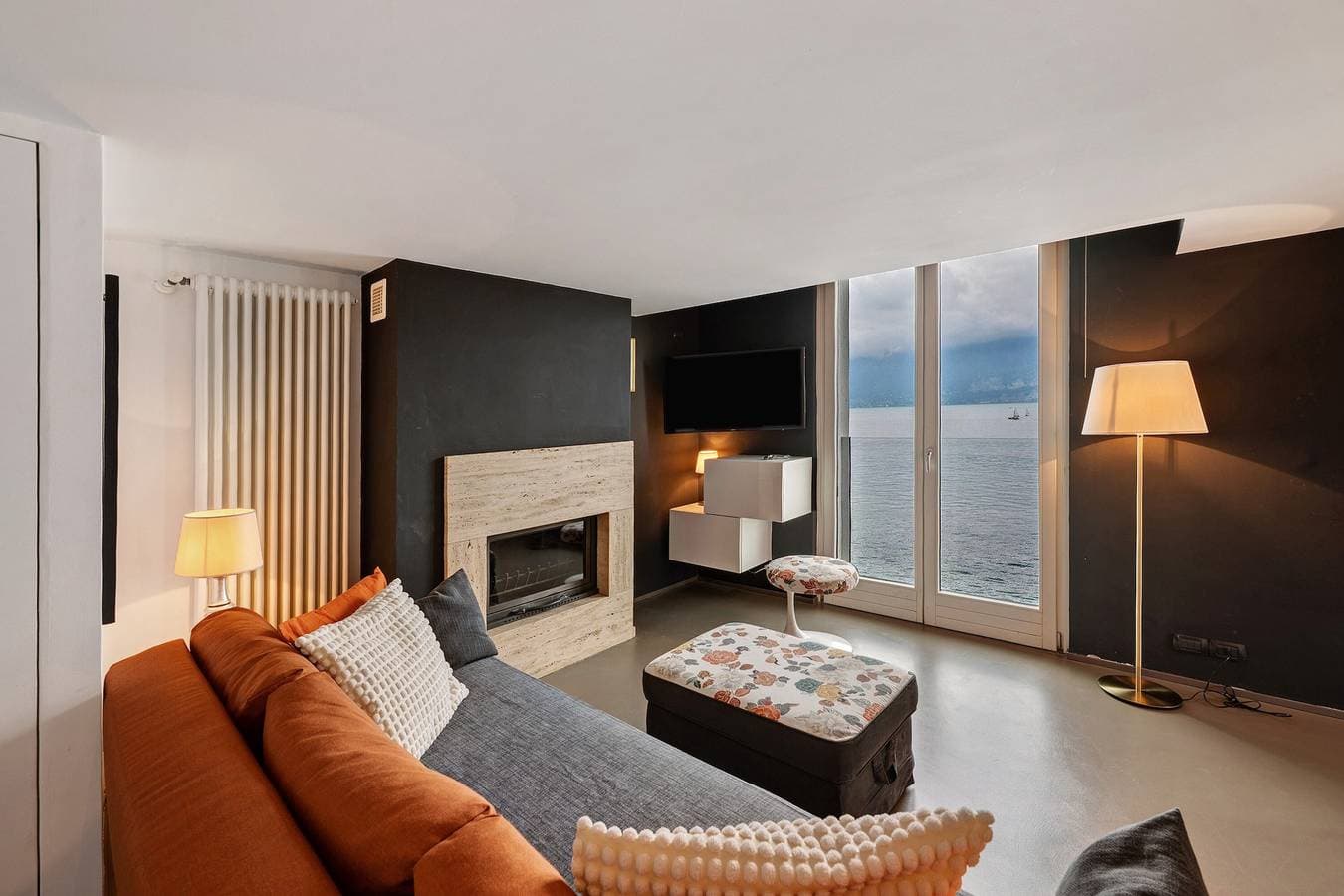 Foto 11 von 36: Ferienwohnung 'Angolo Sul Porto' mit Blick auf den See, WLAN und Klimaanlage