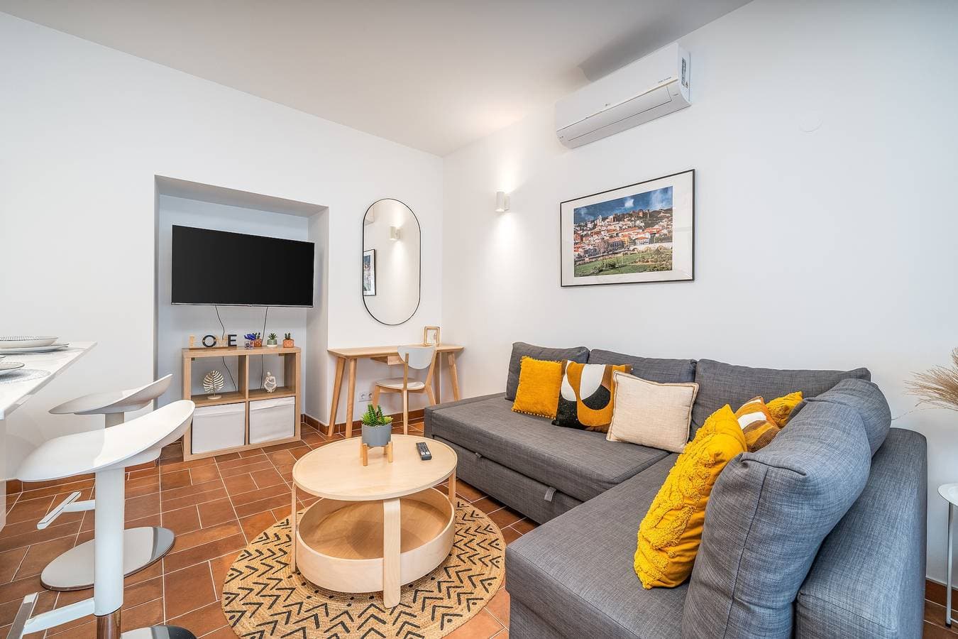 Foto 10 von 27: Apartment 'Karolvaz V' mit Seeblick, WLAN und Klimaanlage