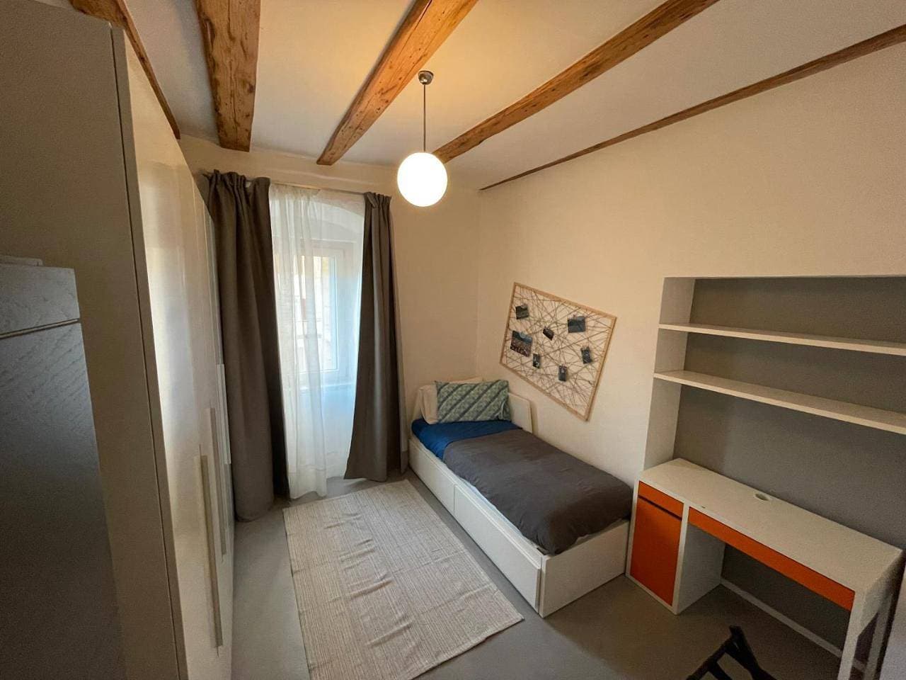 Foto 13 von 15: Two-Bedroom Apartment