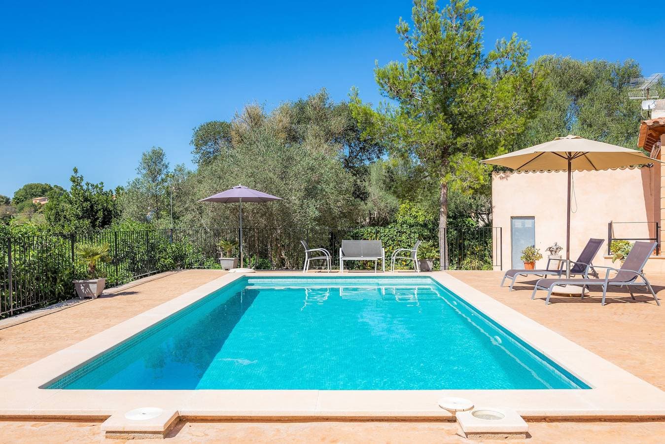 Foto 4 von 36: Antike Finca Es Clonenell mit WLAN, Garten, Terrass und Pool; Parkplätze vorhanden, Haustiere erlaubt