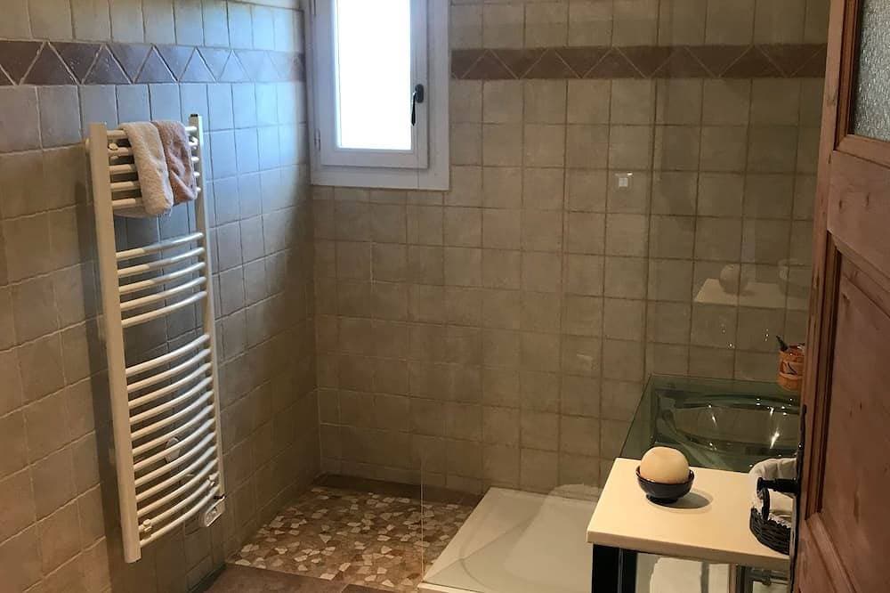 Foto 6 von 20: Schönes freistehendes Haus mit zwei Schlafzimmern, privat, mit 40qm Außenterrasse.