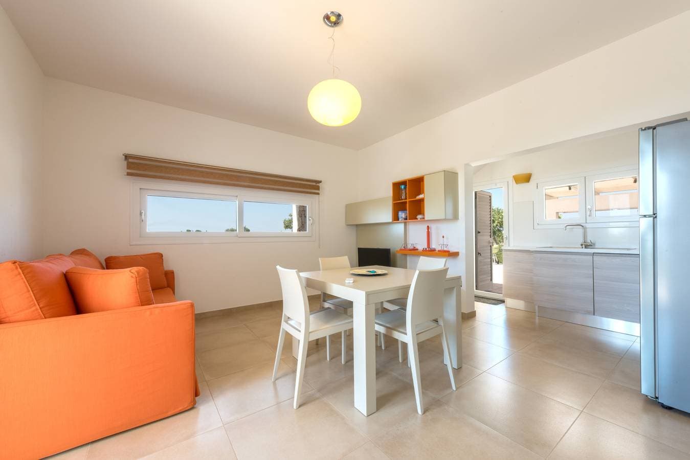 Foto 7 von 21: Moderne Villa mit Steinpool in Strandnähe
