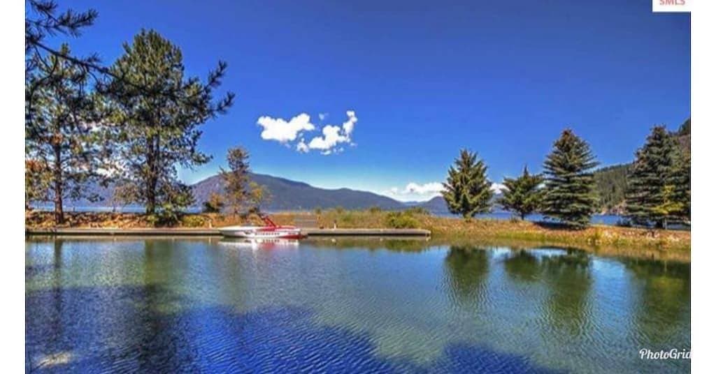 Foto 3 von 26: Gemütliche kleine Hütte am See