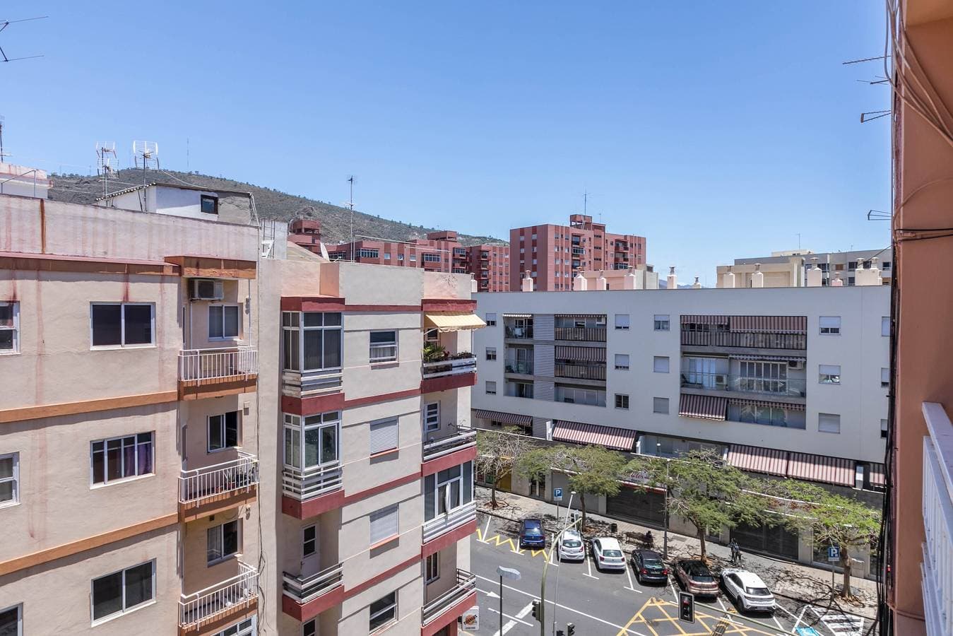 Foto 3 von 23: Ferienwohnung 'City Lounge' mit WLAN und Balkon im Zentrum von Santa Cruz de Tenerife