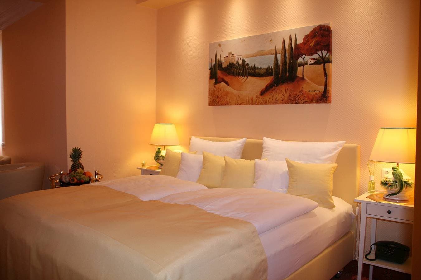 Foto 11 von 22: Hotel Modena - Doppelzimmer in traditionsreicher Jugendstilvilla