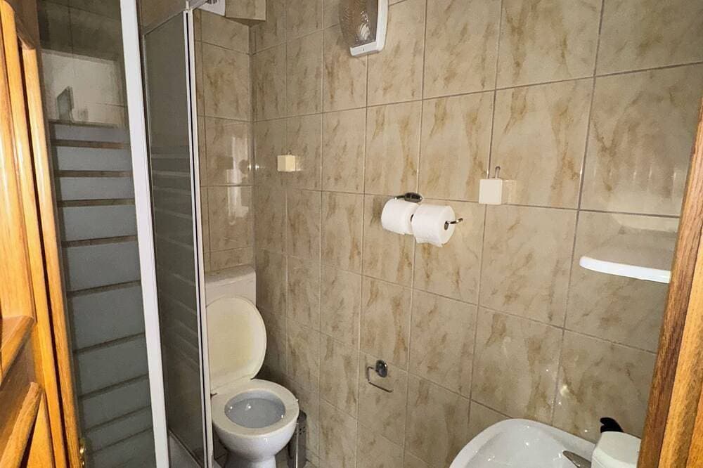 Foto 13 von 22: Cozy 1-bedroom apartment in fantastic Budva with AC