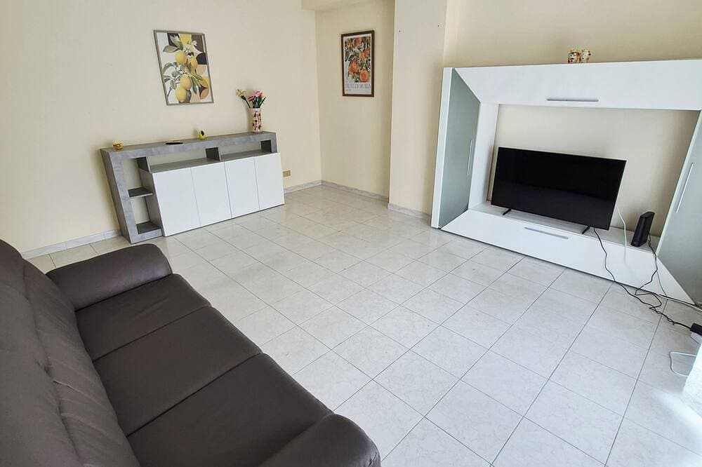 Foto 7 von 14: 100 m² apt with free parking over the citrus garden– for families in Trappitello