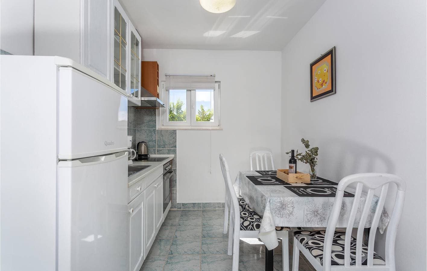 Foto 9 von 39: Gemütliche Ferienwohnung mit Terrasse und Pool, 1000 m vom Strand von Jert entfernt