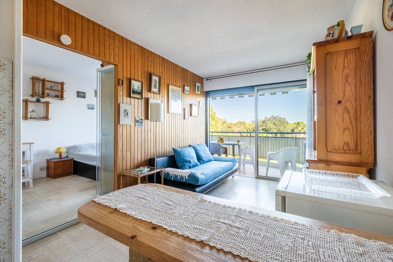 Foto 12 von 21: Apartment 'Pretty Flat in The Sun' mit Bergblick, Gemeinschaftspool und Klimaanlage