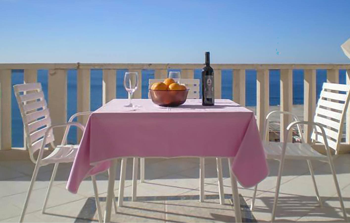 Foto 8 von 20: Ferienwohnung mit Meerblick, Pool und WLAN, 800 m vom Strand entfernt