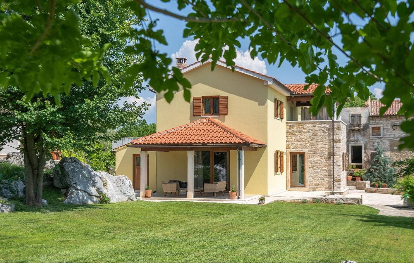 Schickes, ca. 18 m² großes Apartment mit Pool, Terrasse, WLAN und Parkplatz 1