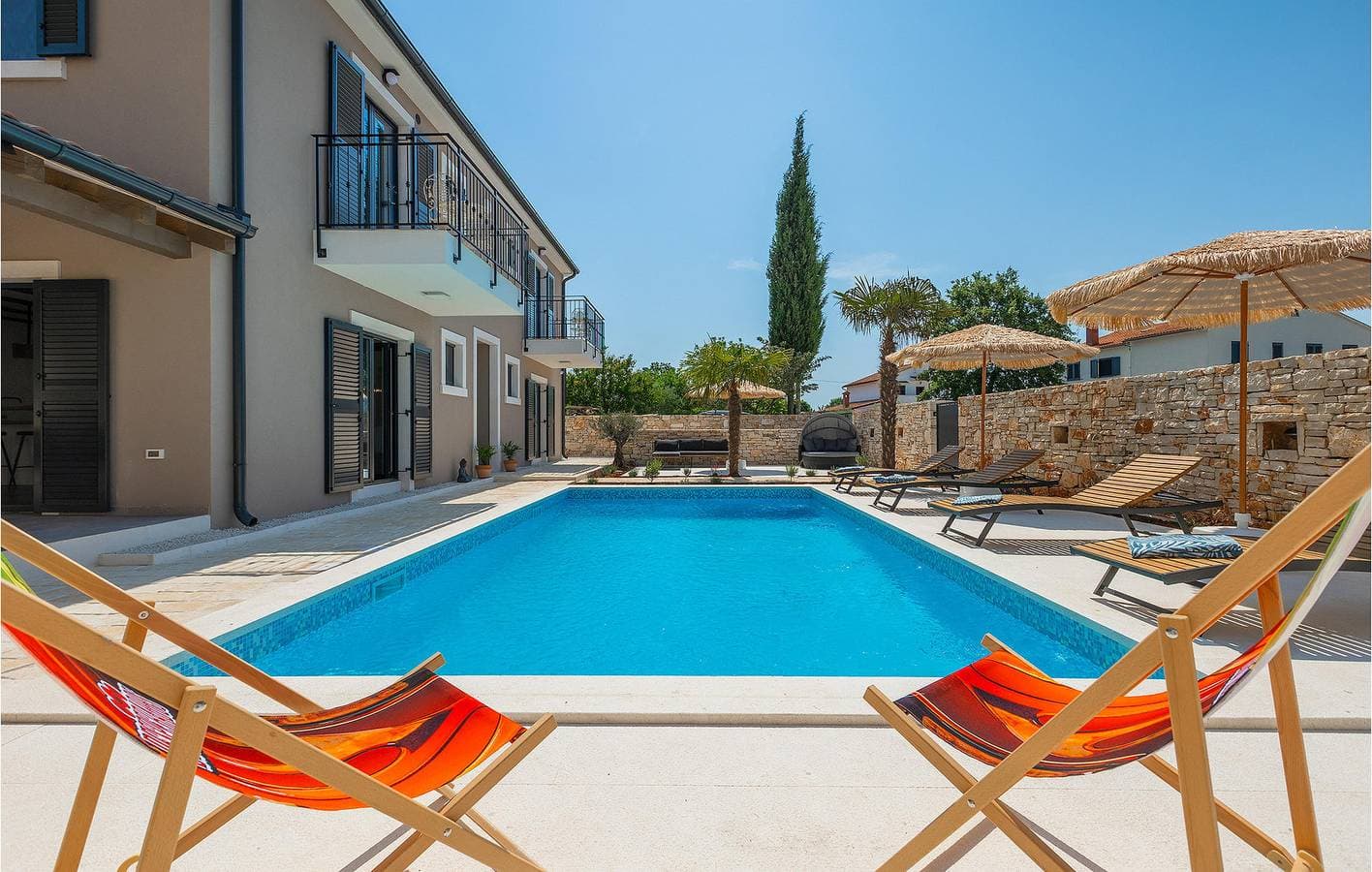 Foto 9 von 60: Charmante 2-Zimmer-Wohnung mit Pool und Garage – WLAN und Klimaanlage inklusive!