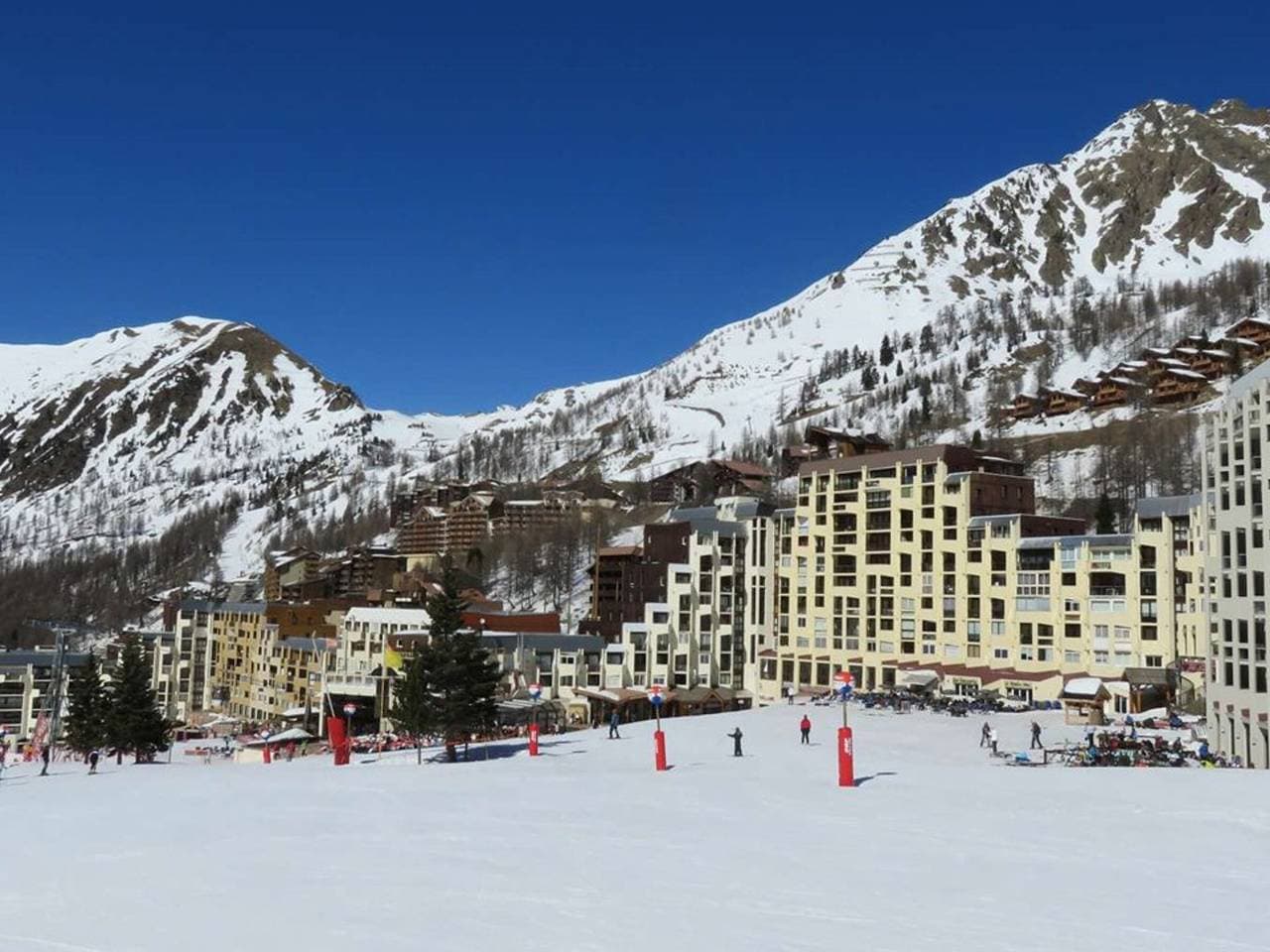 Foto 10 von 11: Renovierte 2-Zi-FeWo, direkt an der Piste, Südbalkon, Internet, 4 Personen