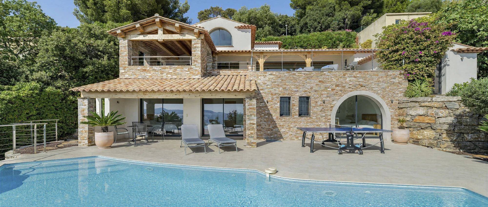 Foto 4 von 24: Villa für 8 Personen mit Terrasse