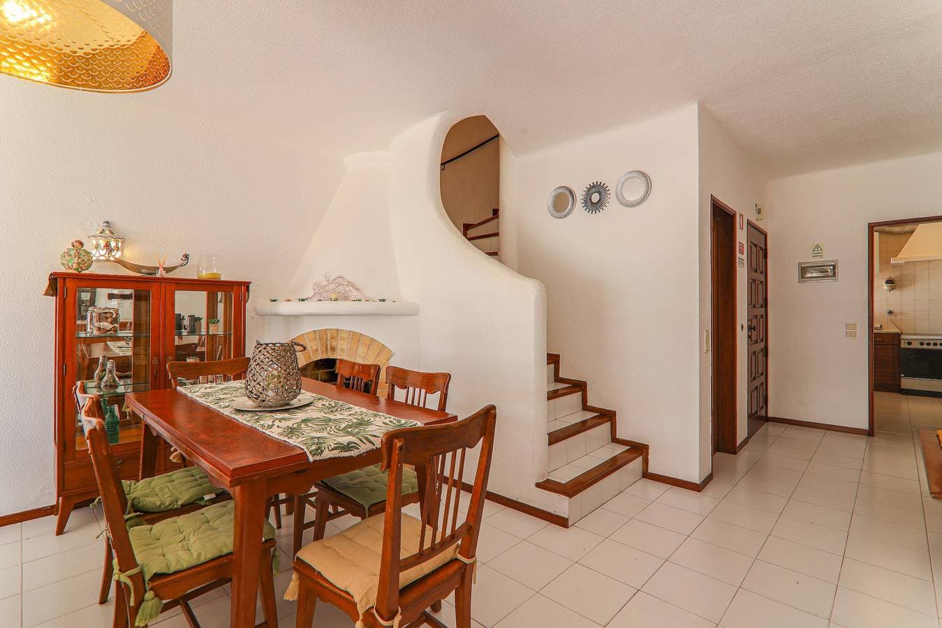 Foto 10 von 28: Villa 'Mourisca' mit Gemeinschaftspool, privatem Garten und WLAN