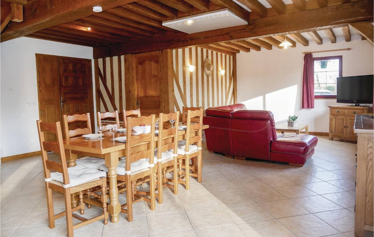 Foto 7 von 27: 170 sqft Apt mit Parkplatz, TV, Garten, Pool & Wifi - 1.5km zu La Croupte