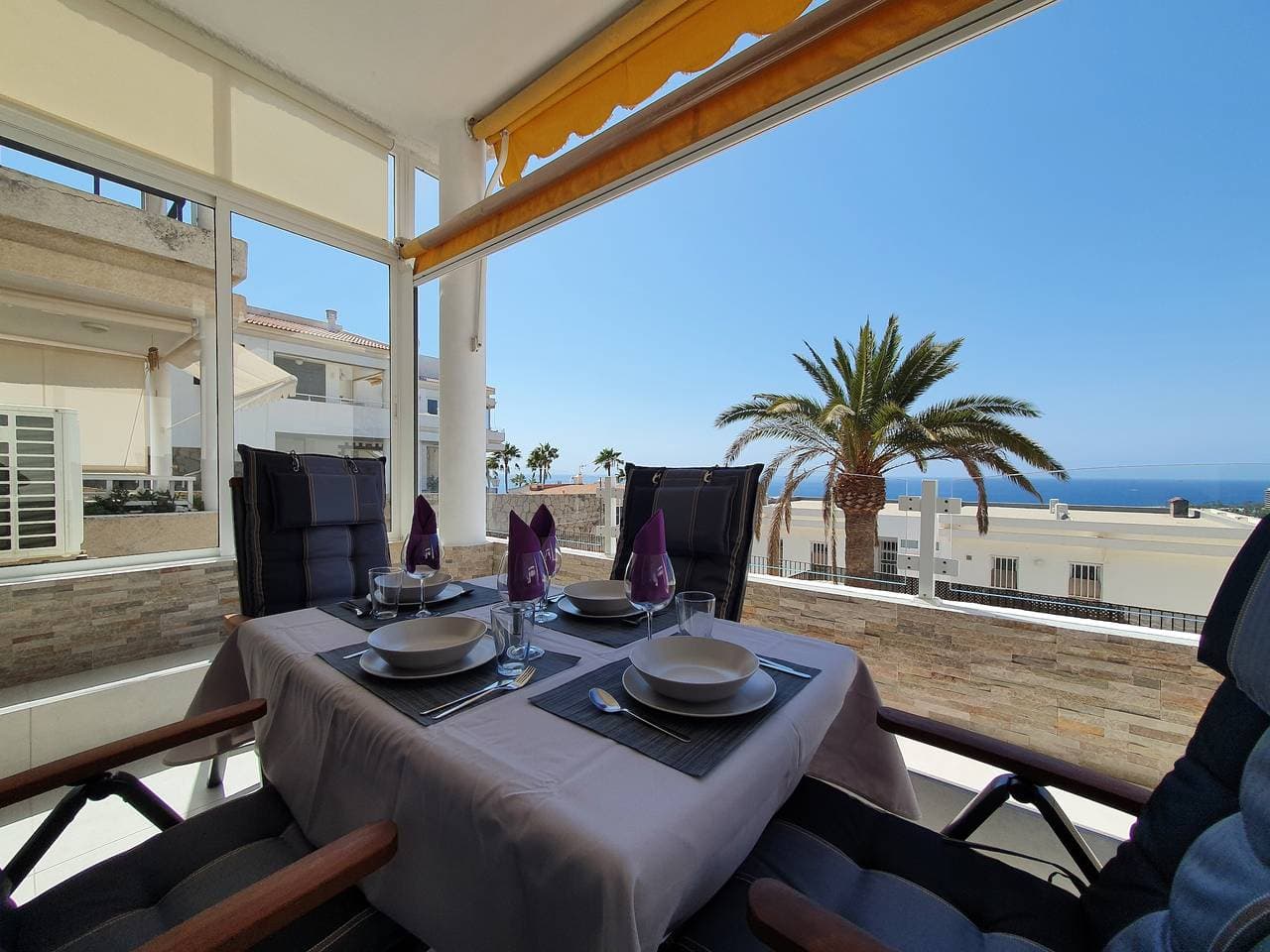 Elegantes & Geräumiges Apartment mit Meerblick 1