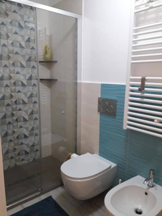 Foto 5 von 11: Double Room with Private Bathroom