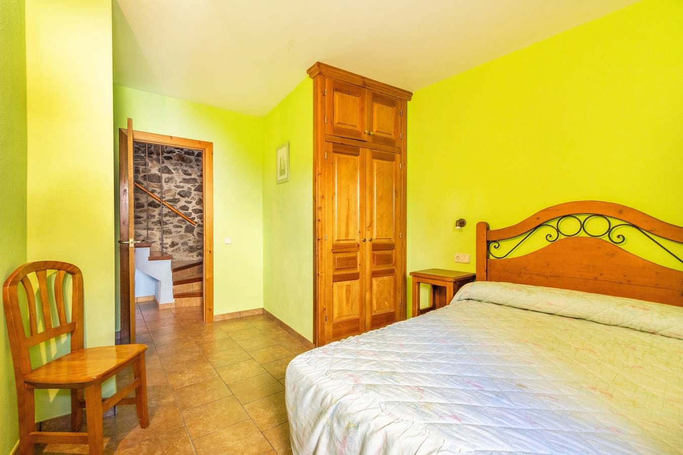 Foto 8 von 20: Ferienwohnung 'El Paller' mit Bergblick und Privatem Garten