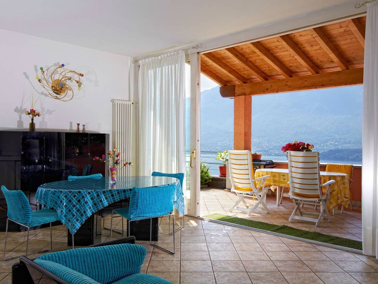 Foto 8 von 21: Türkisfarbenes Haus mit fantastischer Aussicht