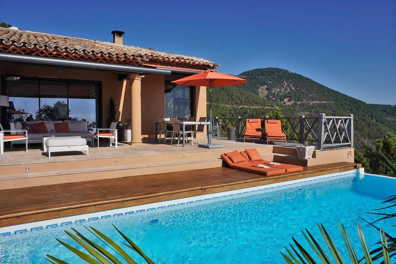 Foto 6 von 25: Côte d’Azur pur: Exklusive Villa mit Pool und einem Meerblick zum Träumen
