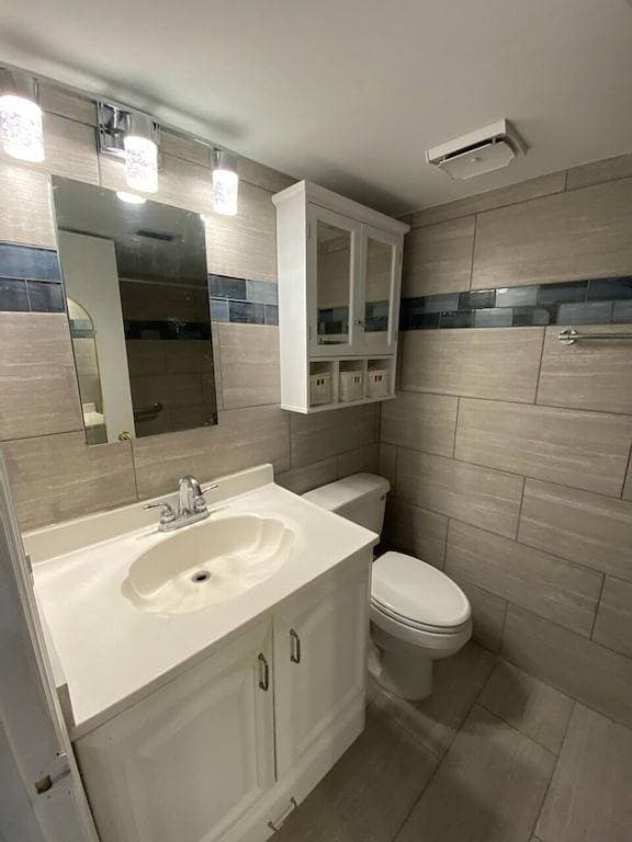 Foto 4 von 45: Direct Oceanfront 1/1 king first floor, oceanfront Patio, pool beach steps away.