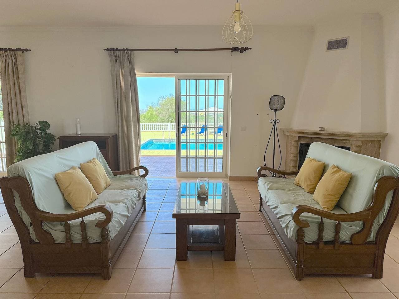 Foto 8 von 128: BnB Homes Luxurious Villa with 5 bedrooms & pool